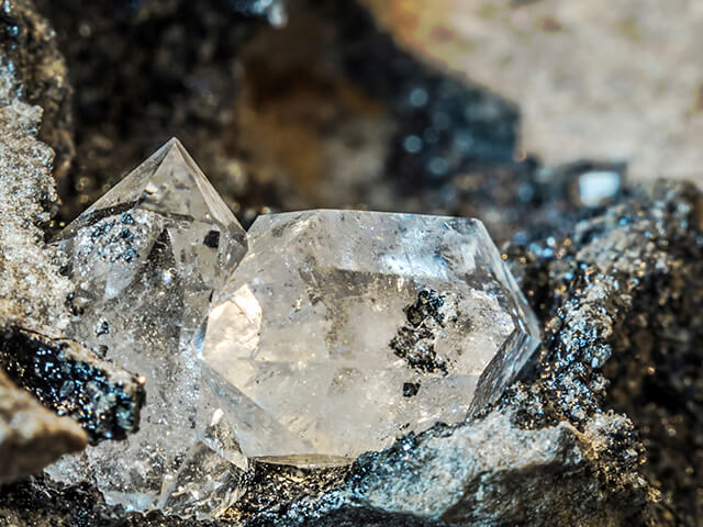 đá kim cương