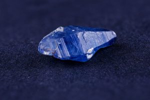 Đá ruby xanh – Công dụng và ý nghĩa của đá ruby xanh