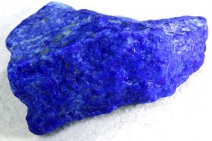 Tìm hiểu về đá Lapis Lazuli – Ứng dụng và cách bảo quản