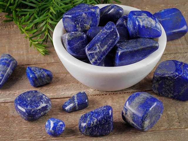 sử dụng đá lapis lazuli