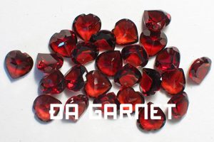 Đá Garnet là gì? Phân loại, công dụng và ý nghĩa của đá Garnet