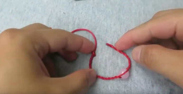 Cách làm vòng tay may mắn cho nữ đơn giản