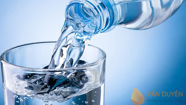 Uống nước cũng là cách bổ sung hành Thủy hiệu quả